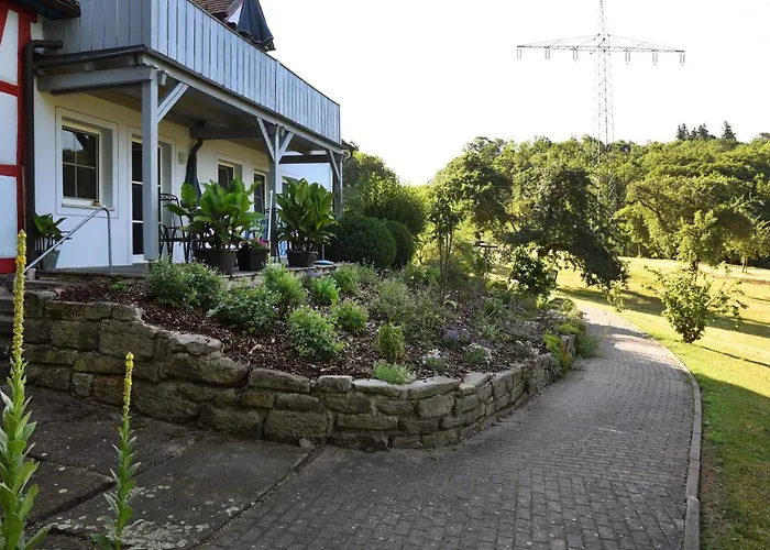 Im Vorhof بيت ضيافة Windelsbach